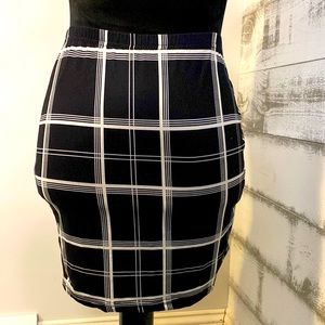 Black skirt with white line patterns